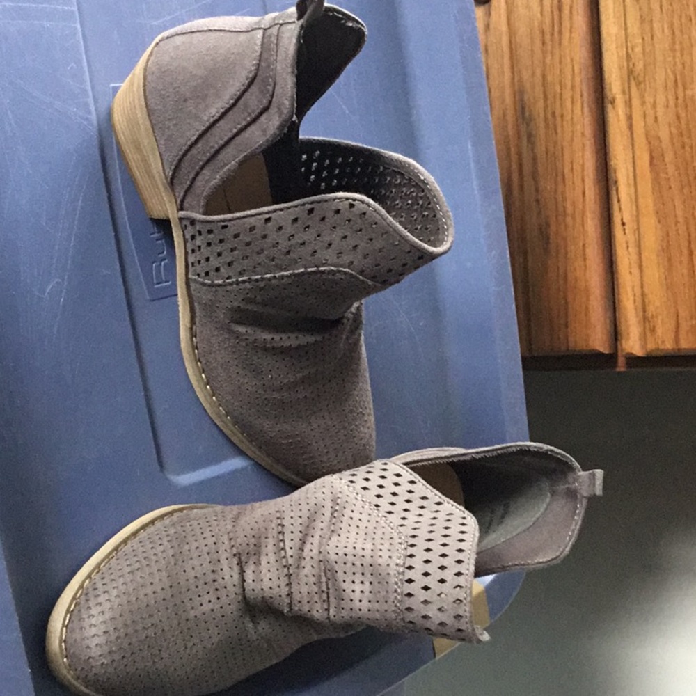 Ankle boots